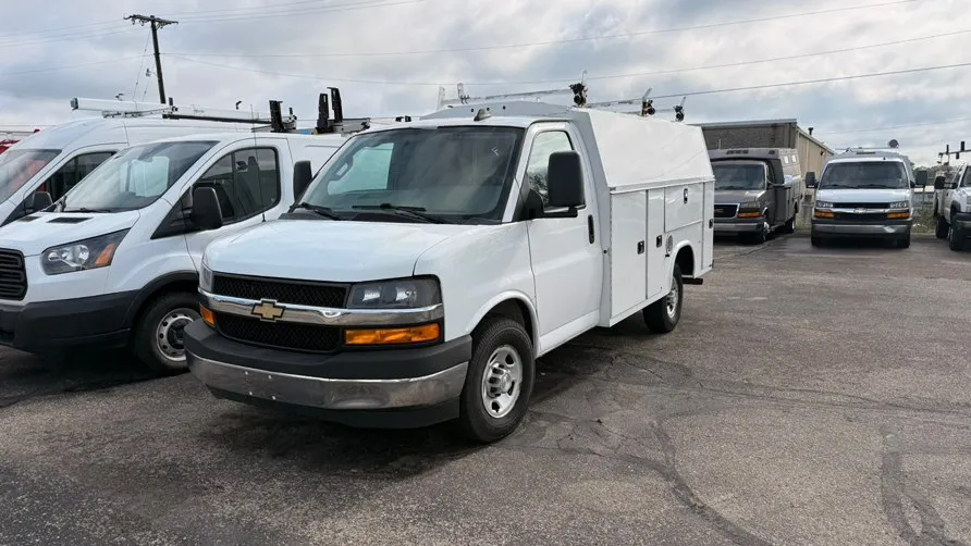 White 2020 Chevrolet Express Commercial Cutaway 3500 Van 139" for sale in Dayton, OH