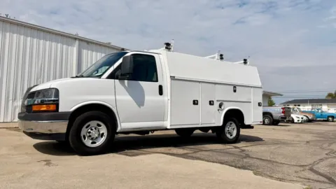 White 2020 Chevrolet Express Commercial Cutaway 3500 Van 139" for sale in Dayton, OH