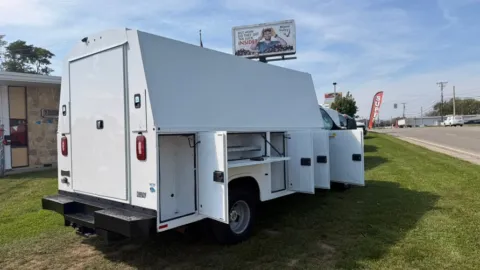 More photos of 2021 Chevrolet Express Commercial Cutaway 3500 Van 159" at Dayton Work Trucks, OH