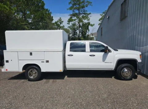 More photos of 2018 GMC Sierra 3500 HD 2WD Crew Cab 171.5" WB, 59.06" CA at Dayton Work Trucks, OH