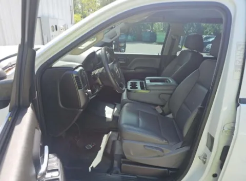 More photos of 2018 GMC Sierra 3500 HD 2WD Crew Cab 171.5" WB, 59.06" CA at Dayton Work Trucks, OH
