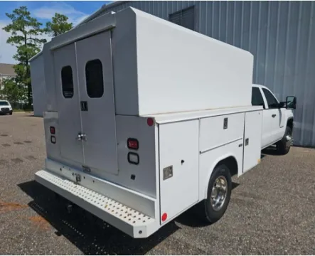 Another view of 2018 GMC Sierra 3500 HD 2WD Crew Cab 171.5" WB, 59.06" CA for sale in Dayton, OH at Dayton Work Trucks