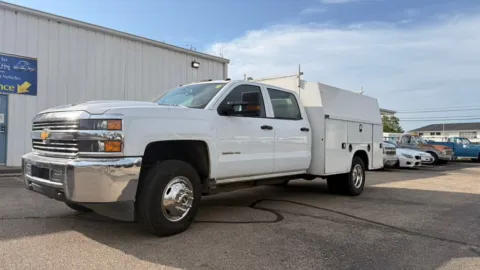 White 2017 Chevrolet Silverado 3500 HD 2WD Crew Cab 171.5" WB, 59.06" CA WT for sale in Dayton, OH