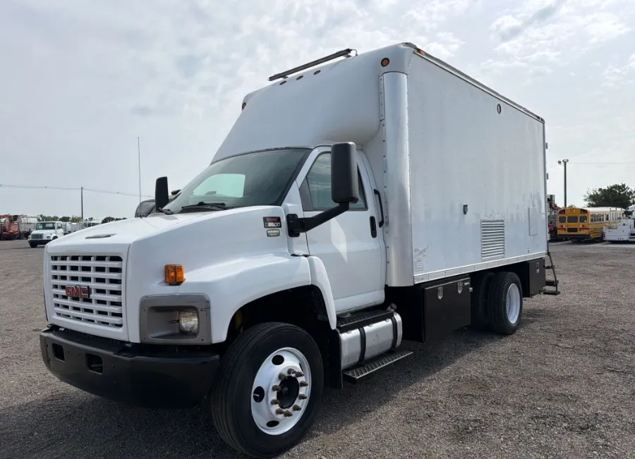White 2006 GMC TC6500 Regular Cab for sale in Dayton, OH