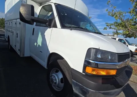 White 2021 Chevrolet Express Commercial Cutaway 3500 Van 159" for sale in Dayton, OH