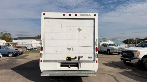 More photos of 2018 Chevrolet Express Commercial Cutaway 3500 Van 177" at Dayton Work Trucks, OH
