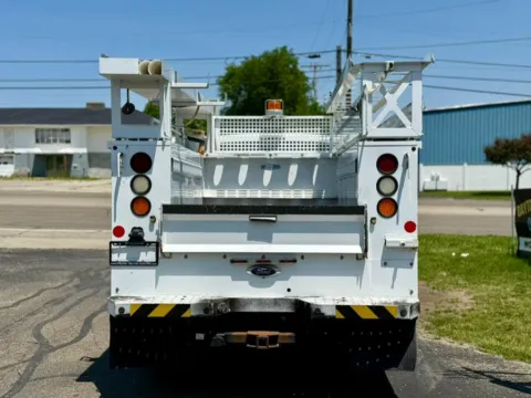 More photos of 2016 Ford Super Duty F-350 SRW 2WD SuperCab 142" XLT at Dayton Work Trucks, OH