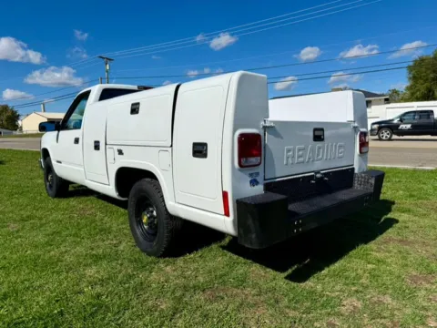 Another view of 2000 Chevrolet C/K 2500 Reg Cab 131.5" WB for sale in Dayton, OH at Dayton Work Trucks