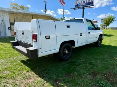More photos of 2000 Chevrolet C/K 2500 Reg Cab 131.5" WB at Dayton Work Trucks, OH