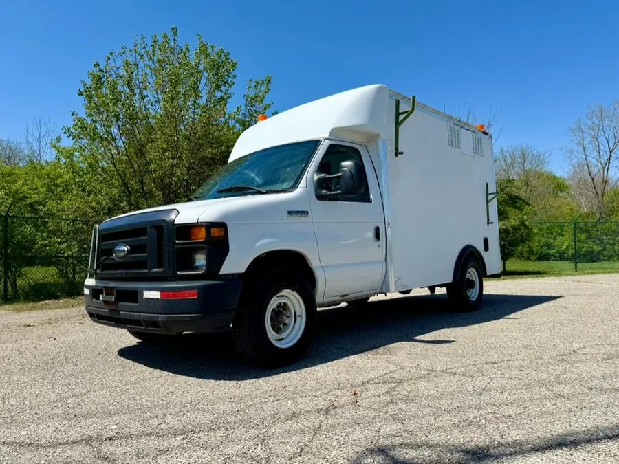 Used 2008 Ford Econoline Commercial Cutaway E-350 Super Duty 158