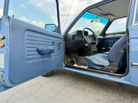 More photos of 1981 BMW 3 Series 2dr Sedan 320i Manual at Dayton Work Trucks, OH