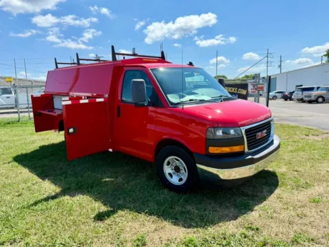 More photos of 2018 GMC Savana Commercial Cutaway 3500 Van 139" at Dayton Work Trucks, OH