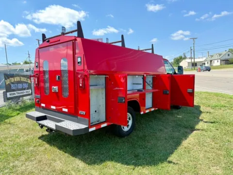 More photos of 2018 GMC Savana Commercial Cutaway 3500 Van 139" at Dayton Work Trucks, OH