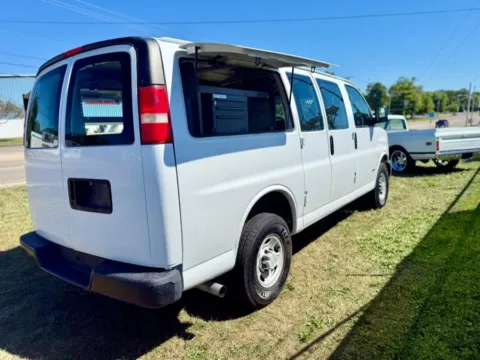 More photos of 2007 Chevrolet Express Cargo Van RWD 3500 135" at Dayton Work Trucks, OH
