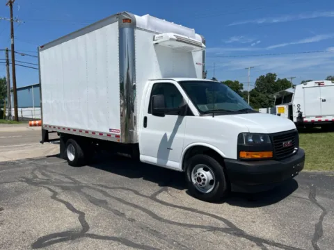 More photos of 2020 GMC Savana Commercial Cutaway 3500 Van 159" at Dayton Work Trucks, OH