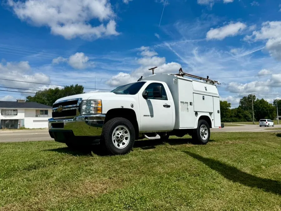 White 2012 Chevrolet Silverado 3500HD 2WD Reg Cab 133.7" Work Truck for sale in Dayton, OH