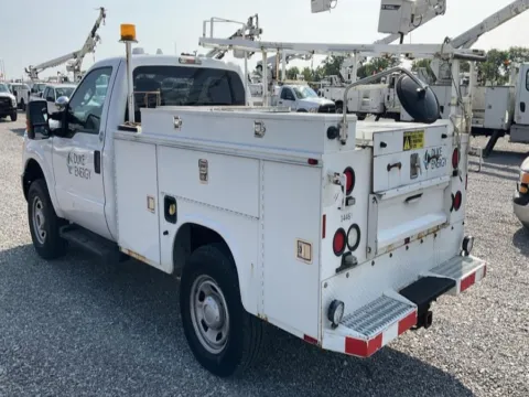 More photos of 2013 Ford Super Duty F-350 SRW 4WD Reg Cab 137" XL at Dayton Work Trucks, OH