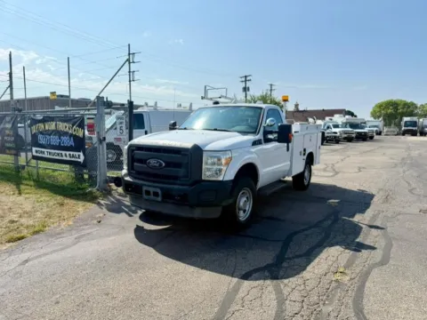 White 2013 Ford Super Duty F-350 SRW 4WD Reg Cab 137" XL for sale in Dayton, OH