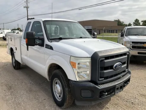 Photos of 2015 Ford Super Duty F-350 SRW 2WD SuperCab 142" XLT for sale in Dayton, OH at Dayton Work Trucks