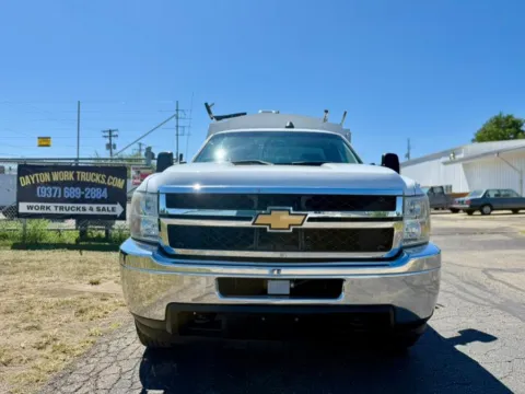 More photos of 2012 Chevrolet Silverado 3500HD 2WD Reg Cab 133.7" Work Truck at Dayton Work Trucks, OH