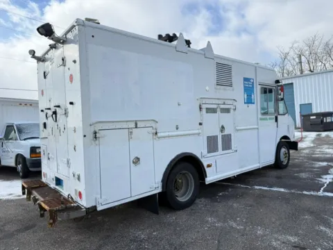 More photos of 2016 Freightliner MT45 Stepvan 6.7 Cummins at Dayton Work Trucks, OH