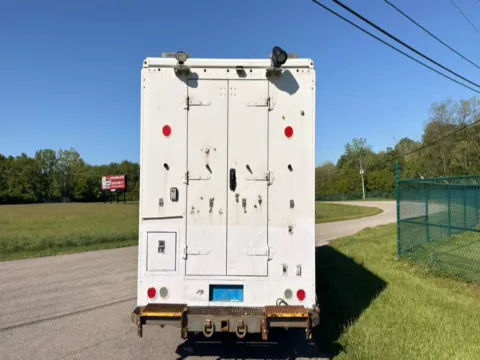 More photos of 2016 Freightliner MT45 Stepvan 6.7 Cummins at Dayton Work Trucks, OH