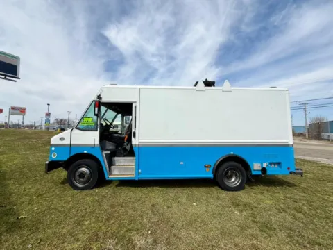 Photos of 2014 Freightliner MT45 6.7 Cummins for sale in Dayton, OH at Dayton Work Trucks