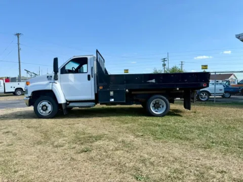 Photos of 2005 Chevrolet CC5500 Kodak/Topkick flatbed for sale in Dayton, OH at Dayton Work Trucks