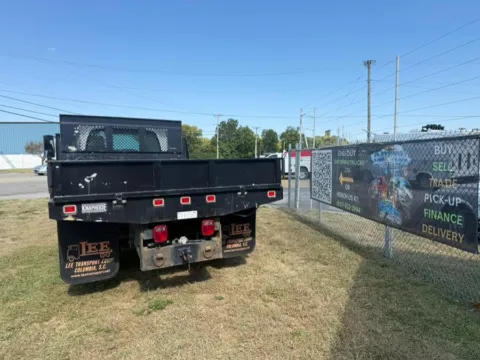 More photos of 2005 Chevrolet CC5500 Kodak/Topkick flatbed at Dayton Work Trucks, OH