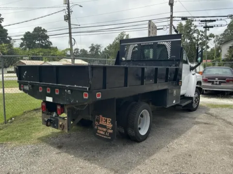 Another view of 2005 Chevrolet CC5500 Regular Cab 2WD for sale in Dayton, OH at Dayton Work Trucks