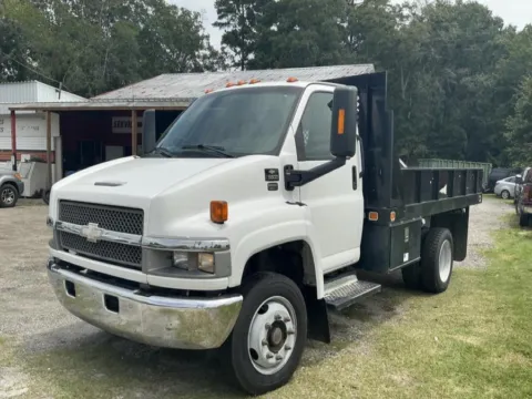 White 2005 Chevrolet CC5500 Regular Cab 2WD for sale in Dayton, OH
