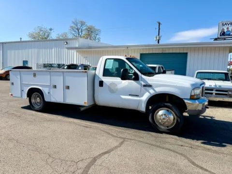 More photos of 2002 Ford Super Duty F-450 DRW Reg Cab 165" WB 84" CA XL at Dayton Work Trucks, OH