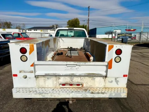 Another view of 2002 Ford Super Duty F-450 DRW Reg Cab 165" WB 84" CA XL for sale in Dayton, OH at Dayton Work Trucks
