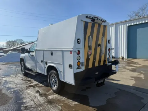Another view of 2017 GMC Sierra 3500HD 4WD Reg Cab 133.6" for sale in Dayton, OH at Dayton Work Trucks