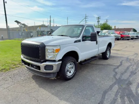 More photos of 2014 Ford Super Duty F-250 SRW 4WD Reg Cab 137" XL at Dayton Work Trucks, OH