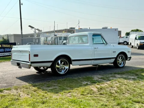 More photos of 1969 GMC Sierra C10 C10 c15 C/K at Dayton Work Trucks, OH