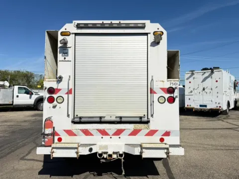 More photos of 2012 Ford Super Duty F-550 DRW 2WD Reg Cab 141" WB 60" CA XLT at Dayton Work Trucks, OH