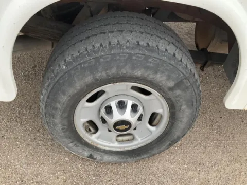 More photos of 2017 Chevrolet Silverado 2500HD 2WD Double Cab 158.1" Work Truck at Dayton Work Trucks, OH