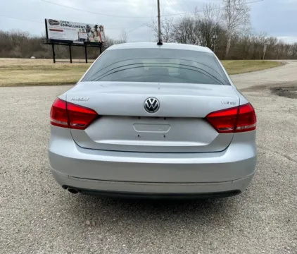 More photos of 2014 Volkswagen Passat 4dr Sdn 2.0L DSG TDI SE w/Sunroof & Nav at Dayton Work Trucks, OH