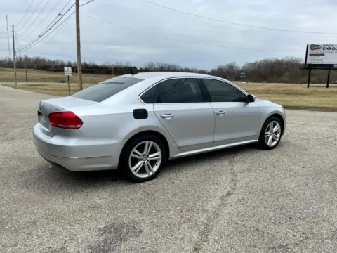 More photos of 2014 Volkswagen Passat 4dr Sdn 2.0L DSG TDI SE w/Sunroof & Nav at Dayton Work Trucks, OH