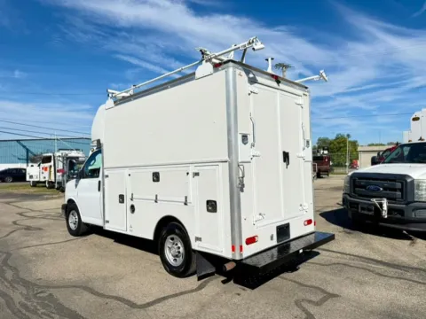 More photos of 2017 Chevrolet Express Commercial Cutaway 3500 Van 139" at Dayton Work Trucks, OH