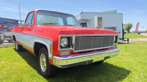 More photos of 1976 GMC Sierra C10 1500 Square Body at Dayton Work Trucks, OH