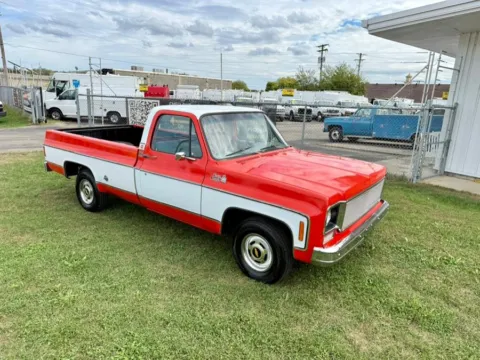 More photos of 1976 GMC Sierra C10 1500 Square Body at Dayton Work Trucks, OH