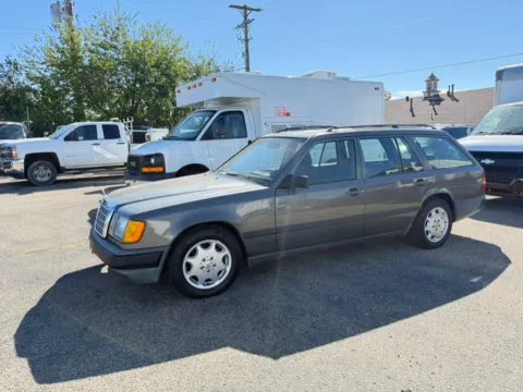 Gold 1987 Mercedes-Benz 300 Series 4dr Wagon 300TD Auto for sale in Dayton, OH
