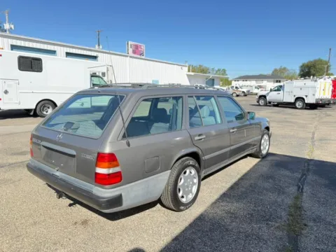 Another view of 1987 Mercedes-Benz 300 Series 4dr Wagon 300TD Auto for sale in Dayton, OH at Dayton Work Trucks