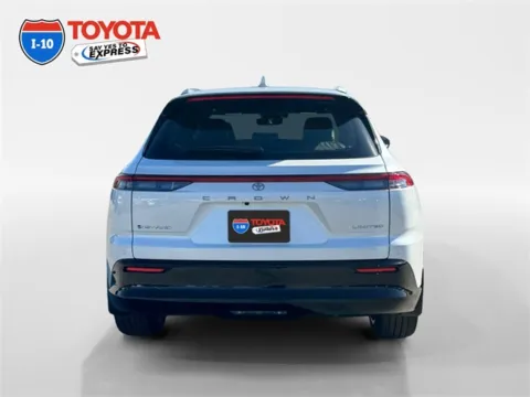 More photos of 2025 Toyota Crown Signia Limited at I-10 Toyota, CA