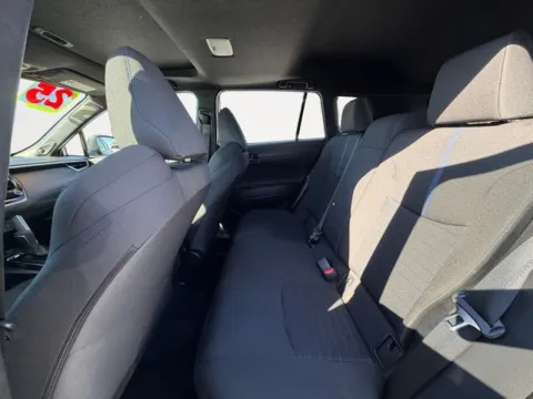 More photos of 2025 Toyota Corolla Cross Hybrid SE at I-10 Toyota, CA