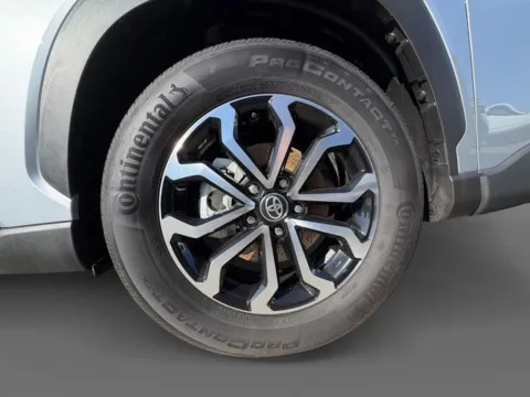 More photos of 2025 Toyota Corolla Cross Hybrid SE at I-10 Toyota, CA