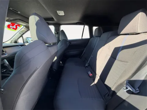 More photos of 2025 Toyota Corolla Cross Hybrid SE at I-10 Toyota, CA