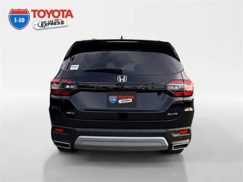 More photos of 2023 Honda Pilot Elite at I-10 Toyota, CA